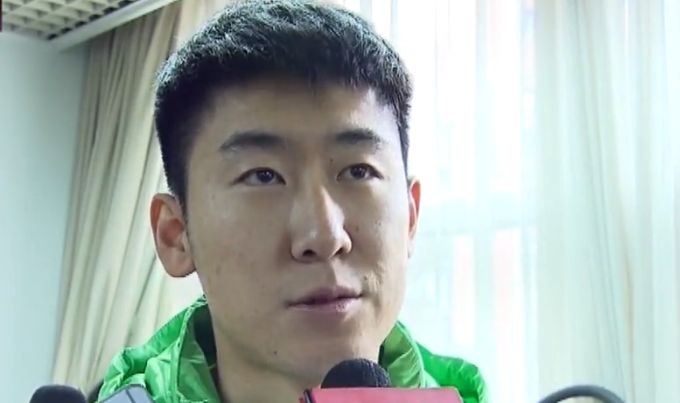 青年组的代表，李红选择了出演《我们一起摇太阳》的李庚希，她的许多表演都很打动人，观众能够看到她的情感流露的层次性和控制性，她是从那种压抑，然后到爆发，从迷茫到坚定，她作为这样一个病患，她要选择住在这里，但是她却得到了不公平的待遇，所以在这个过程当中，她必须要把她的思想要传递清楚。