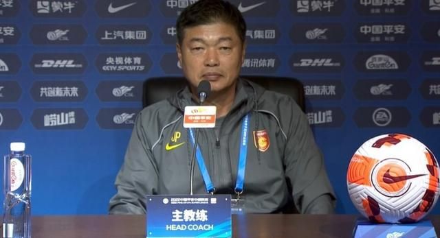 点击观看短片长春电影节闭幕式现场推介“光影绽放中国行·跟着电影游吉林”活动。